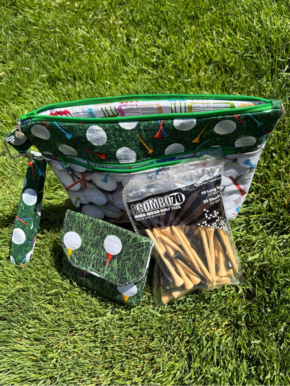 Golf Print Wristlet Pouch with Matching Card Case and tees ⛳️ NWOT, never used.